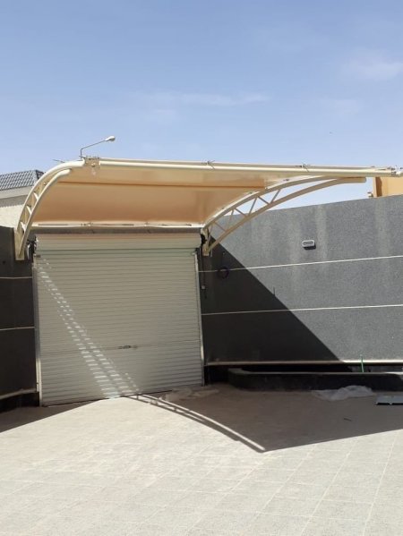 اصلاح مظلات كراج مقوسة بتثبيت آمن في حي النعيم بجدة