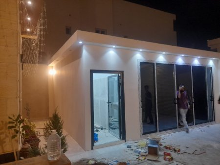 مقاول بناء ملاحق بجدة | تفصيل ملاحق ومجالس خارجية مودرن 2026