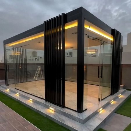 تصميم مجالس زجاجية في جدة بأفكار حديثة للفلل والاستراحات