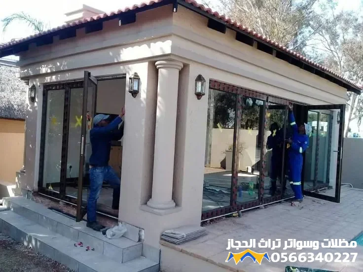 بناء مجلس خارجي مودرن بالحوش – تصميم أنيق يضيف قيمة وجمالًا للمنازل بجدة 